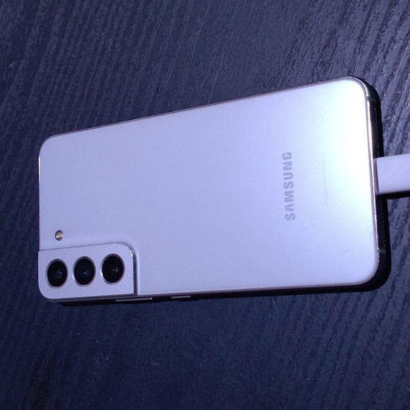 COPY - Samsung Galaxy S22 5G - Picture 3 of 5